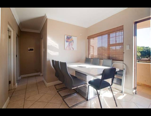 3 BEDROOM APARTMENT FOR SALE IN ROCKLANDS